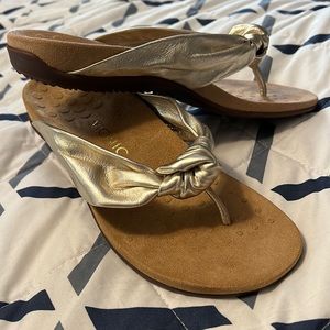 Vionic Rest Pippa / Champagne / size 9